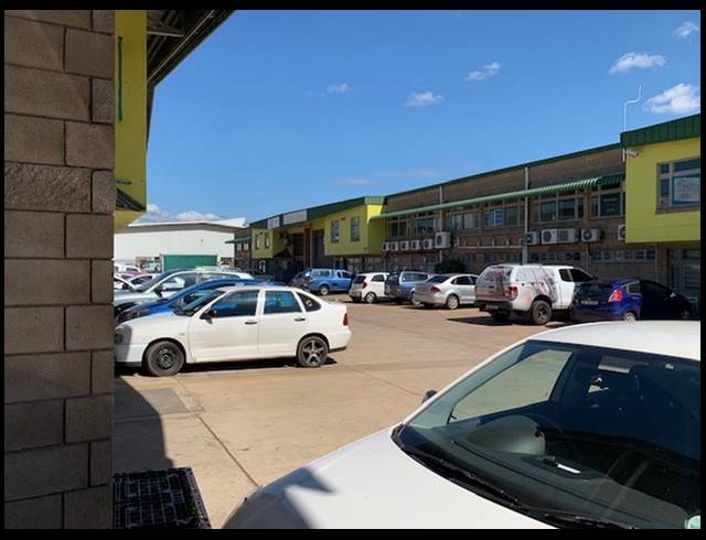 164M² WAREHOUSE TO LET IN SPRINGFIELD